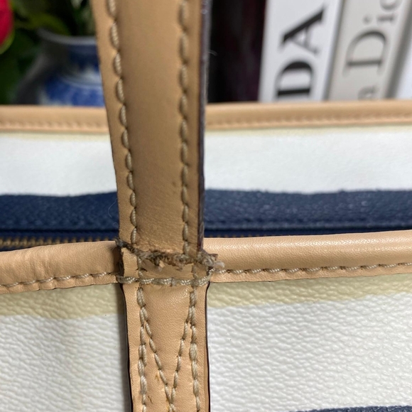 Kate Spade navy/cream tote bag. Please see all photos as they are part of the it - Picture 12 of 17